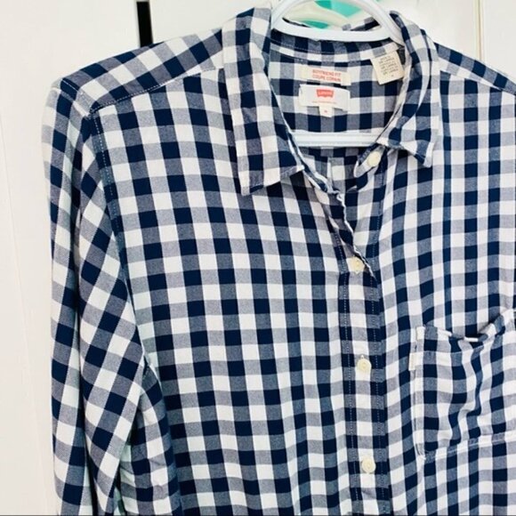 Levi's BF Fit Plaid Shirt - Picture 3 of 13